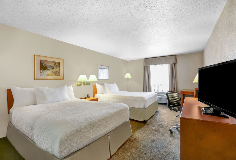 Days Inn Red Deer 12/28