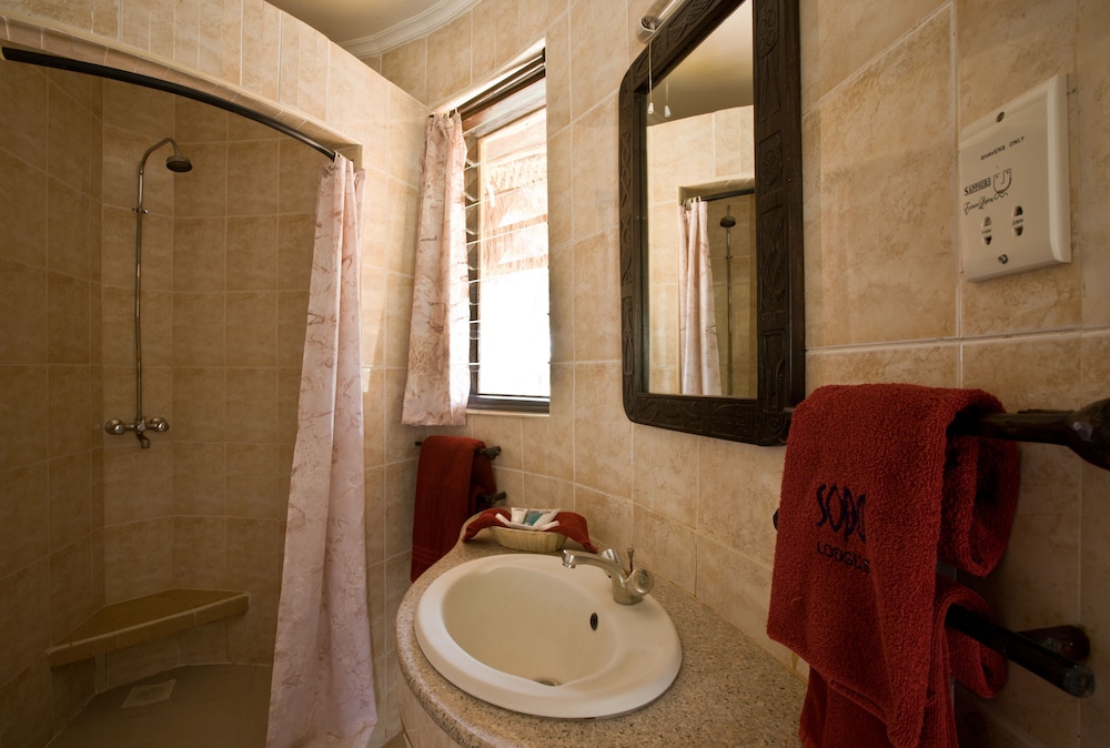 Samburu Sopa Lodge 16/17
