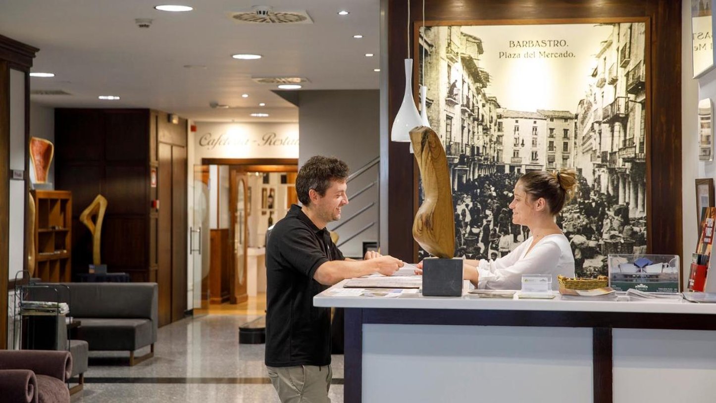 Gran Hotel Ciudad De Barbastro 4/28