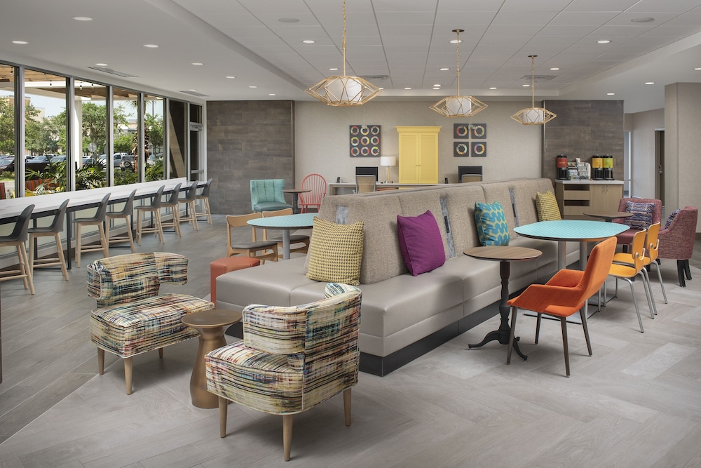 Home2 Suites by Hilton Miami Doral/West Airport, FL 34/43