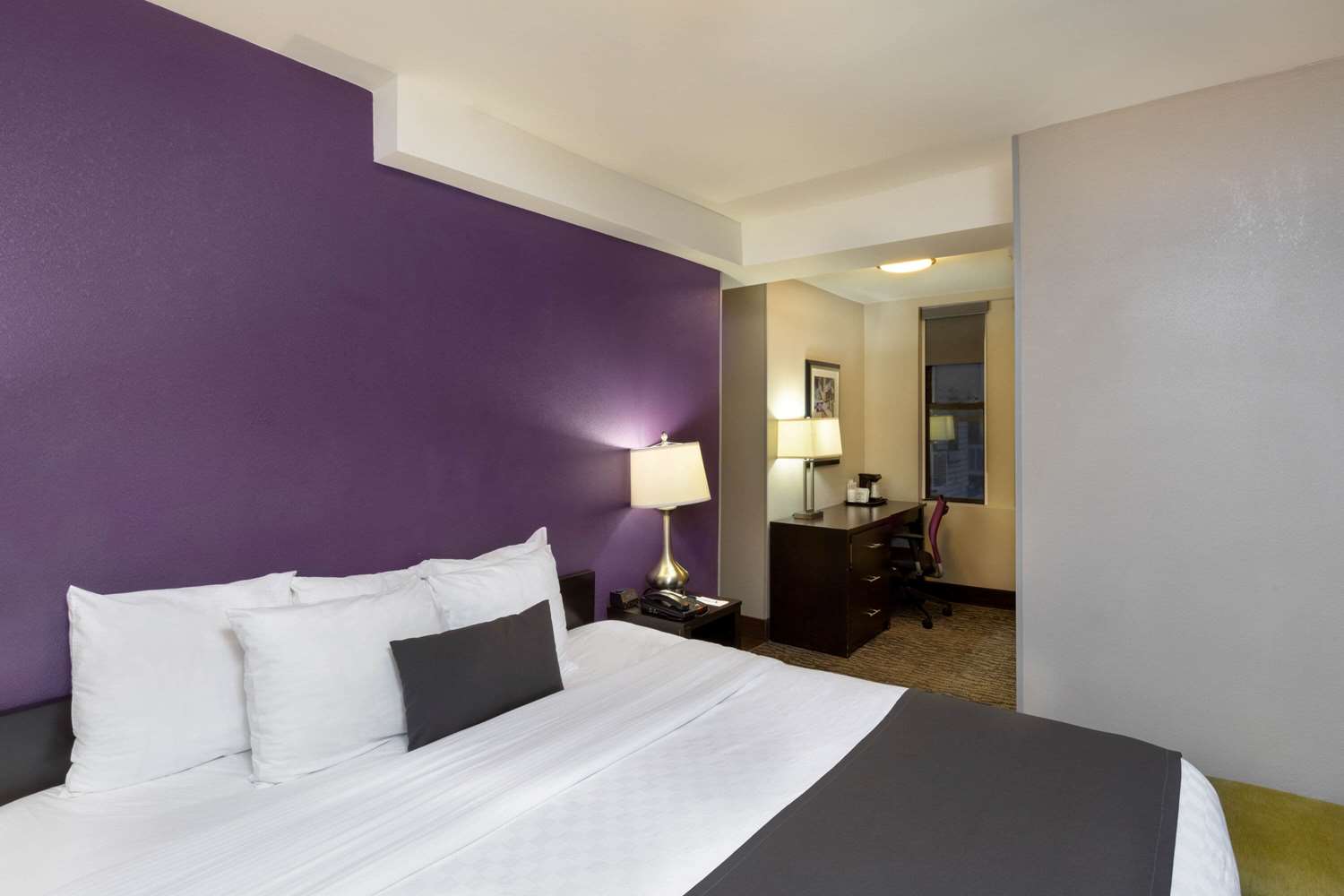 La Quinta Inn & Suites by Wyndham New York City Central Park 27/61