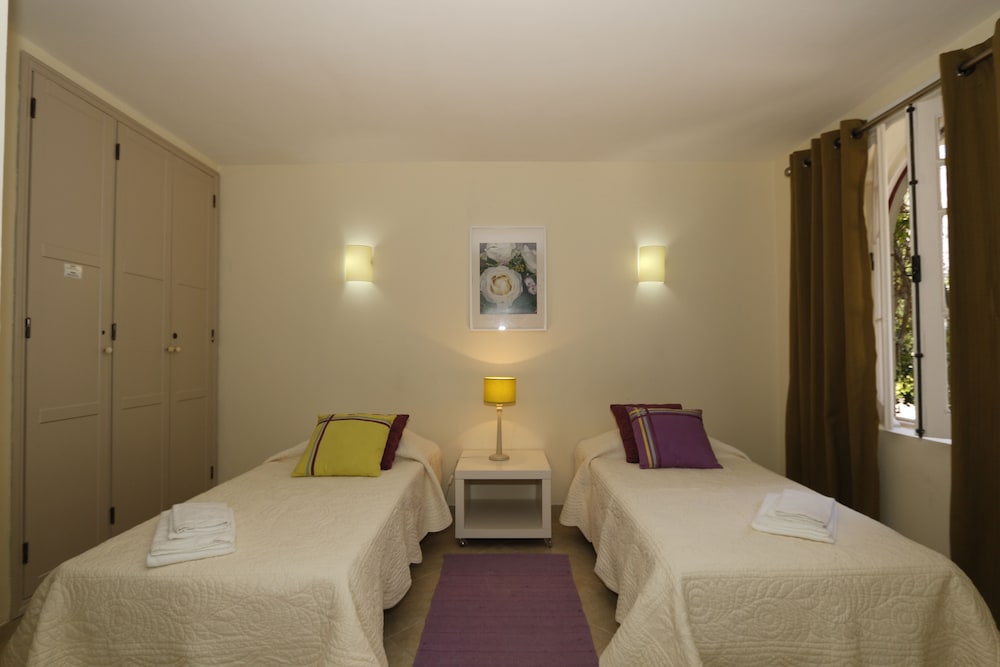 APARTAMENTOS THE OLD VILLAGE BY VILLAGE 4U 35/75