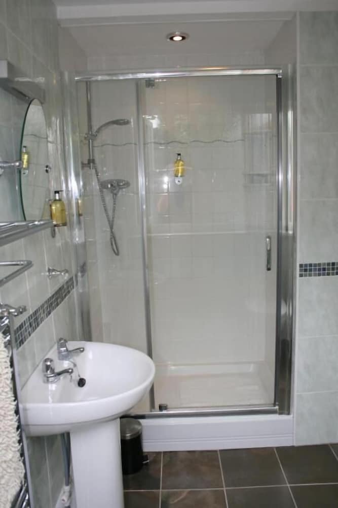 Manor Guest House 44/50