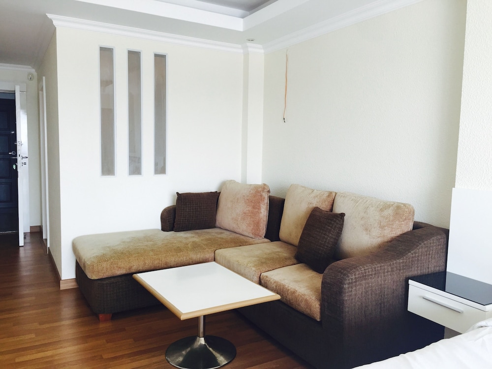 View Talay 6 Condominium By Honey 57/84
