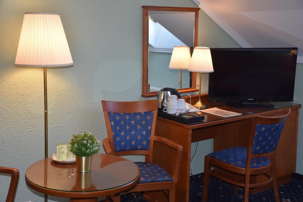 Hotel Arbes 16/48