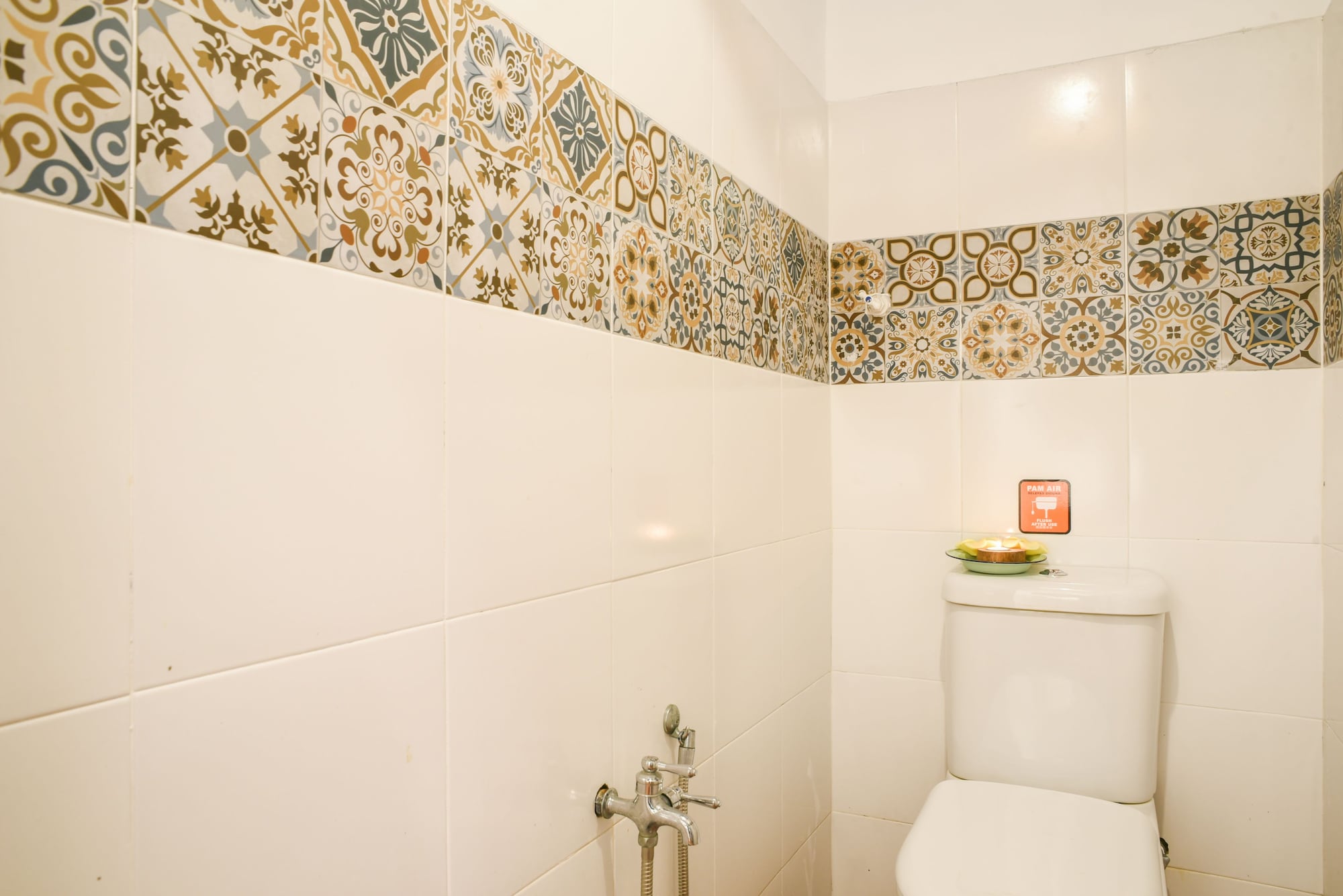 STANDARD, DOUBLE BED, SHARED BATHROOM