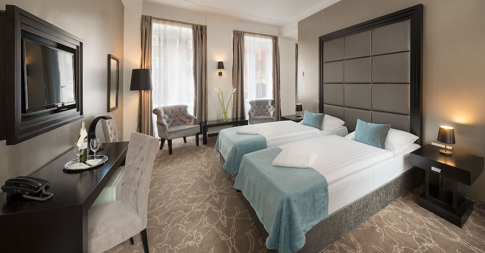 Arcadia Hotel Budapest 7/29