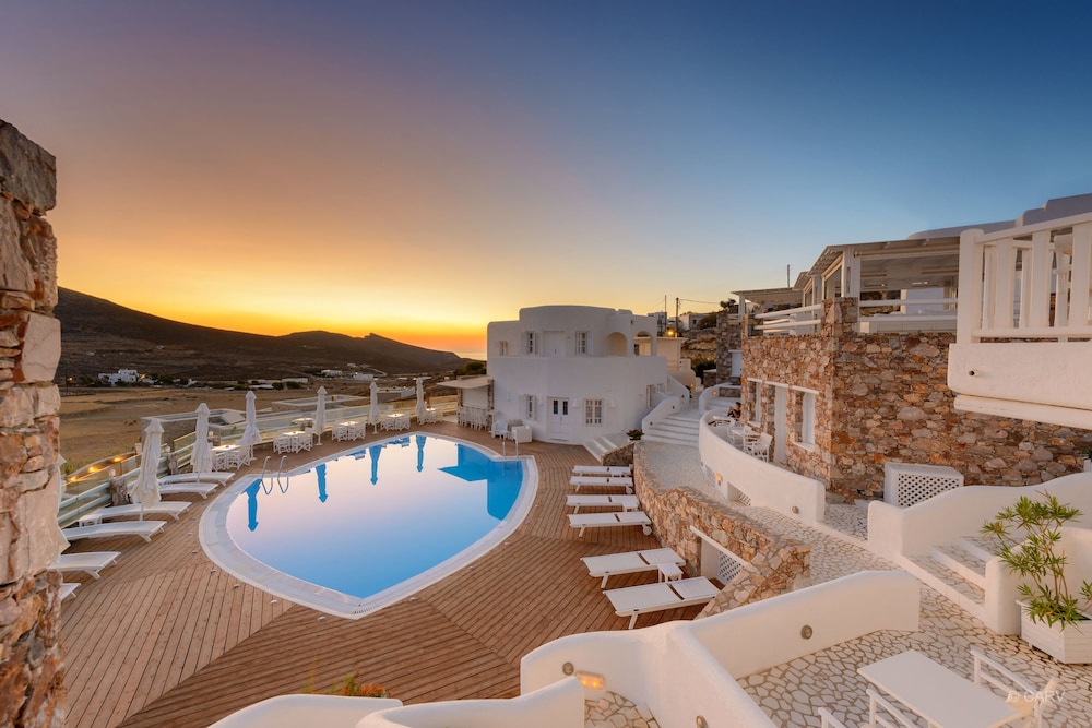 ASPALATHRAS WHITE HOTEL 33/50