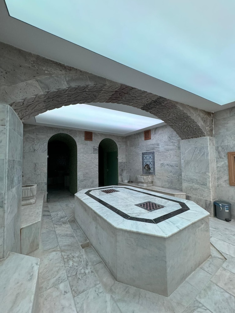 Travellers Cave Pension 7/50