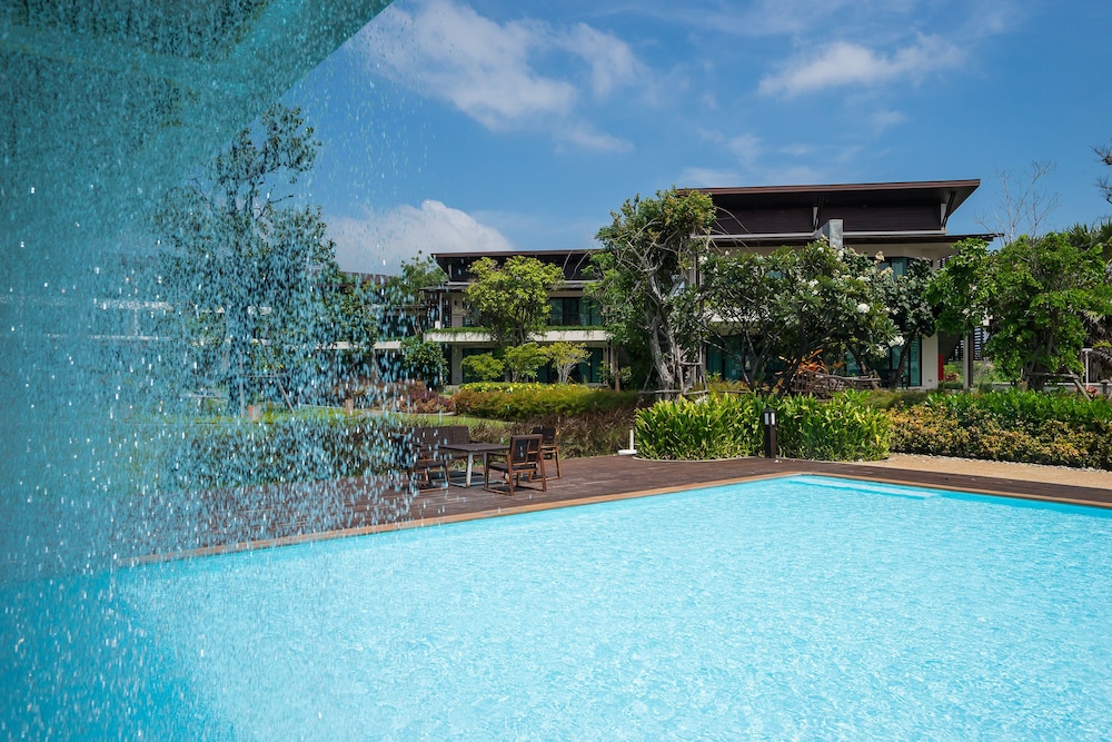 I-TARA RESORT & SPA 8/71