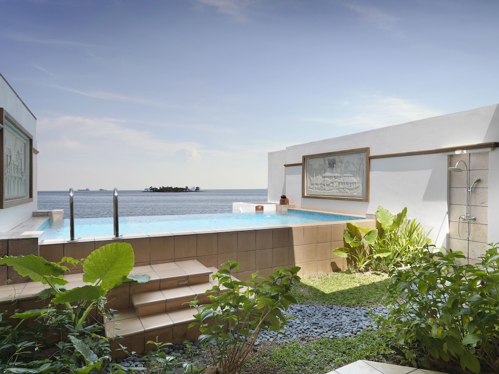 Grand Lexis Port Dickson 46/50