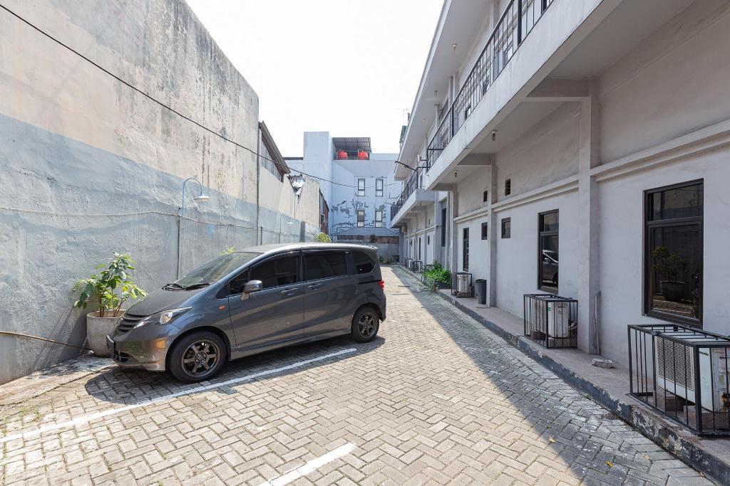 Reddoorz Plus Near Mall Slipi Jaya 45/50