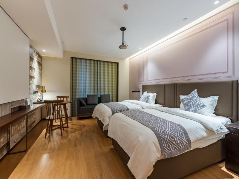 GreenTree Eastern Xuzhou High Speed Railway Station West Exit Station Hotel 19/60
