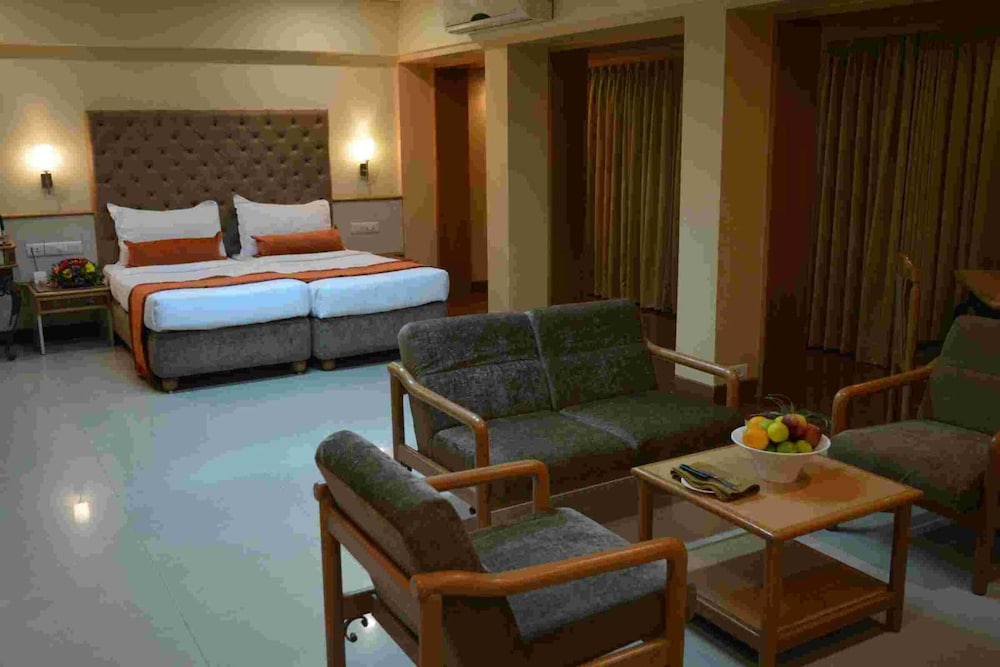 Shree Panchratna Hotel 9/26