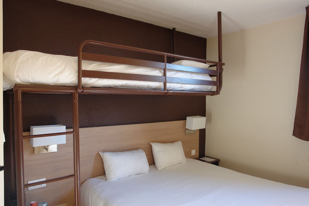 FAMILY, TRIPLE, MULTIPLE BEDS