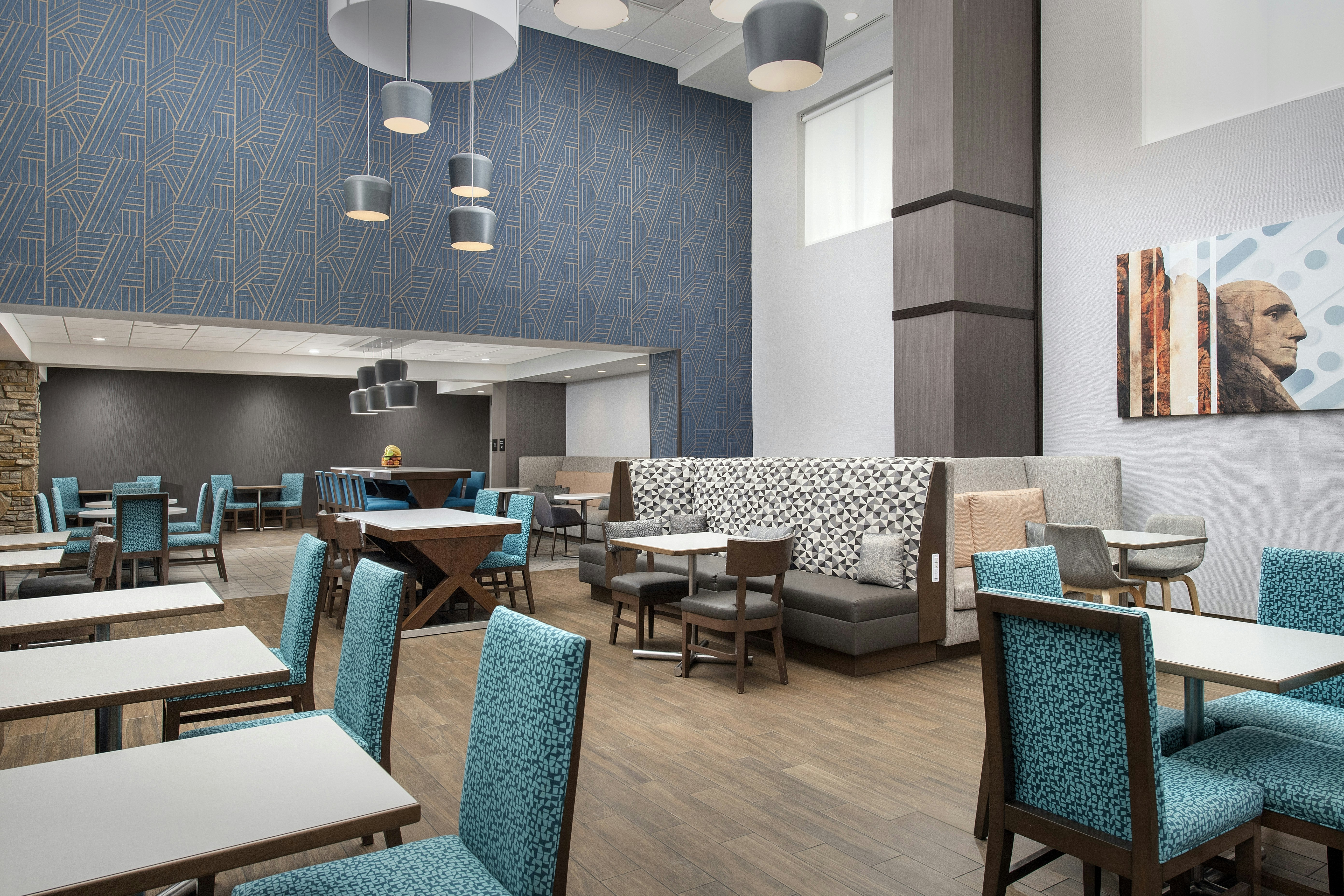 Hampton Inn Suites Rapid City Rushmore Sd 39/48