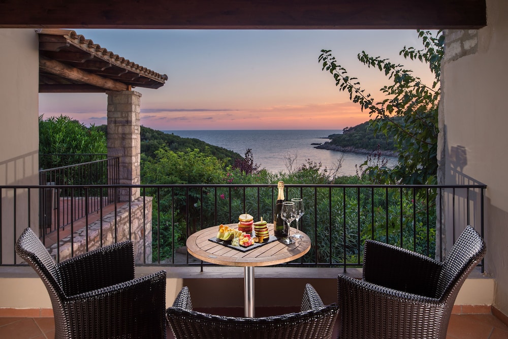 Movenpick Resort Agios Nikolaos Sivota 38/39
