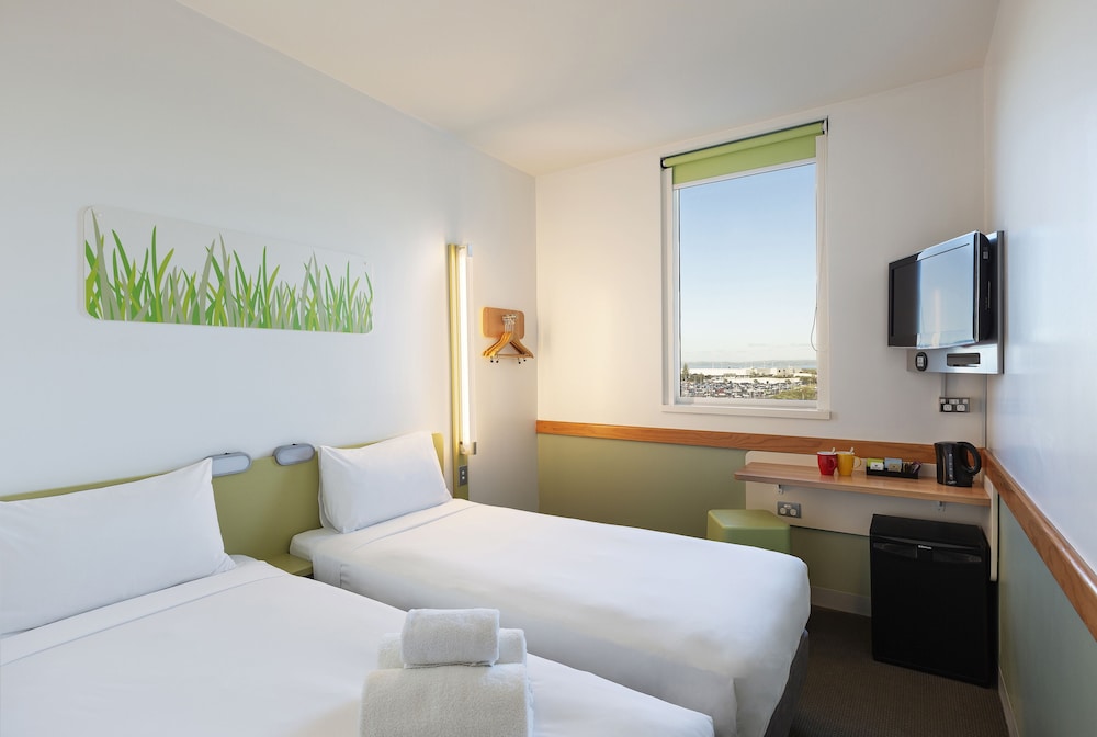 ibis budget Auckland Airport 16/64