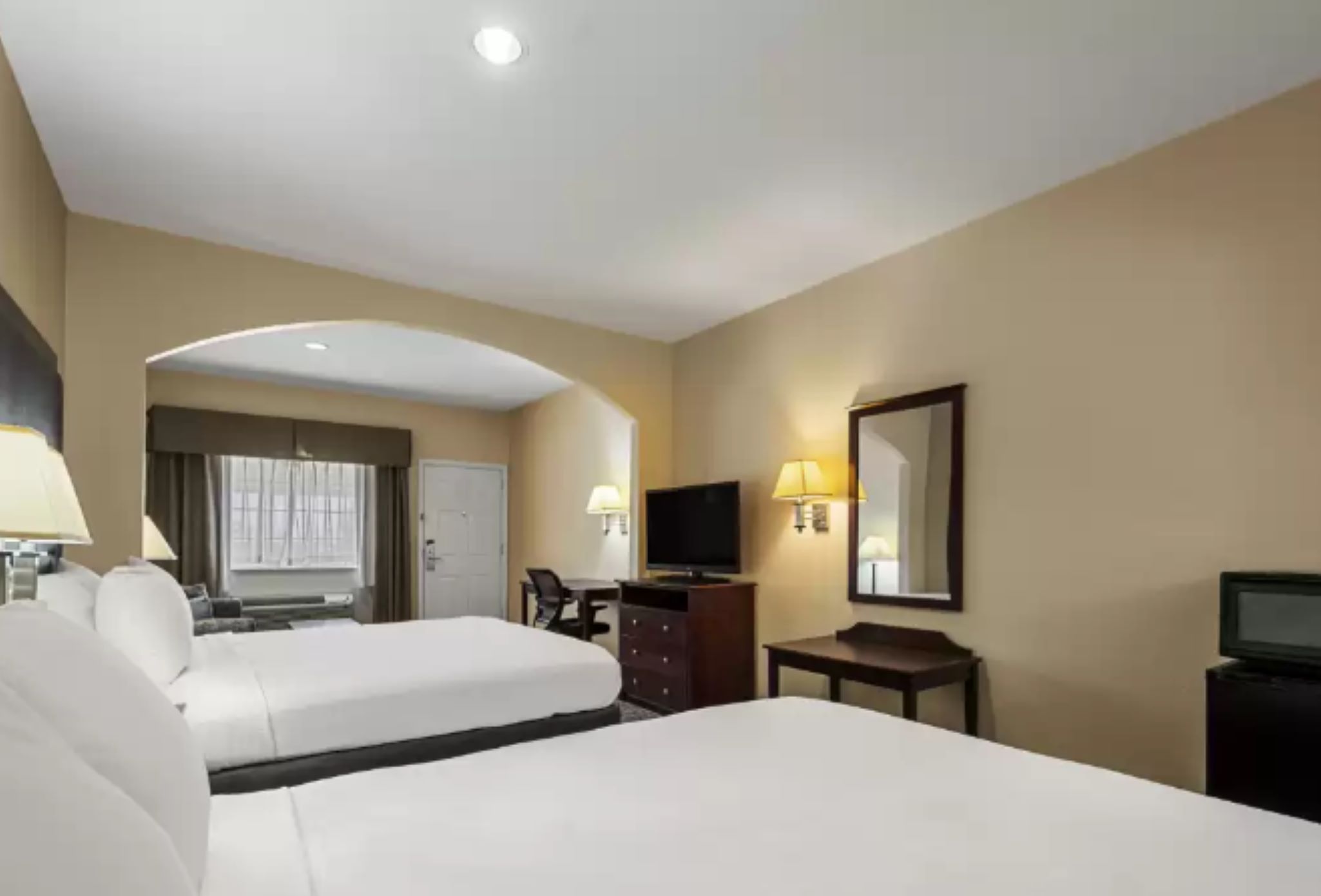 ROOM, 2 QUEEN BEDS, SMOKING