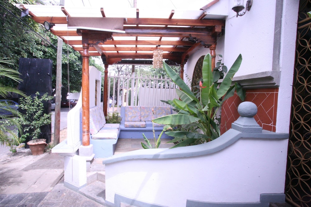 Hotel Aloha 13/64