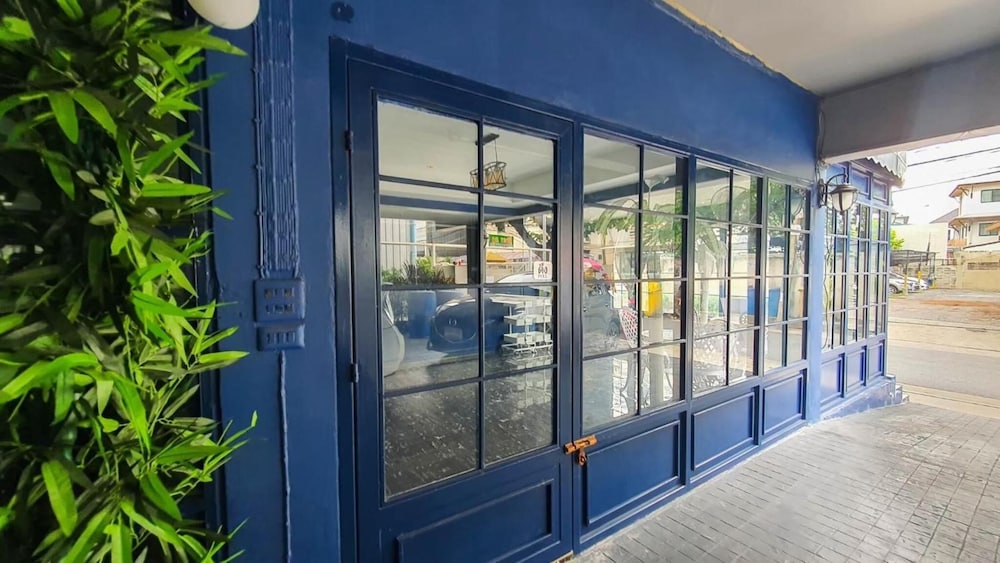 RoomQuest Ratchada AI Serviced Residence in BANGKOK