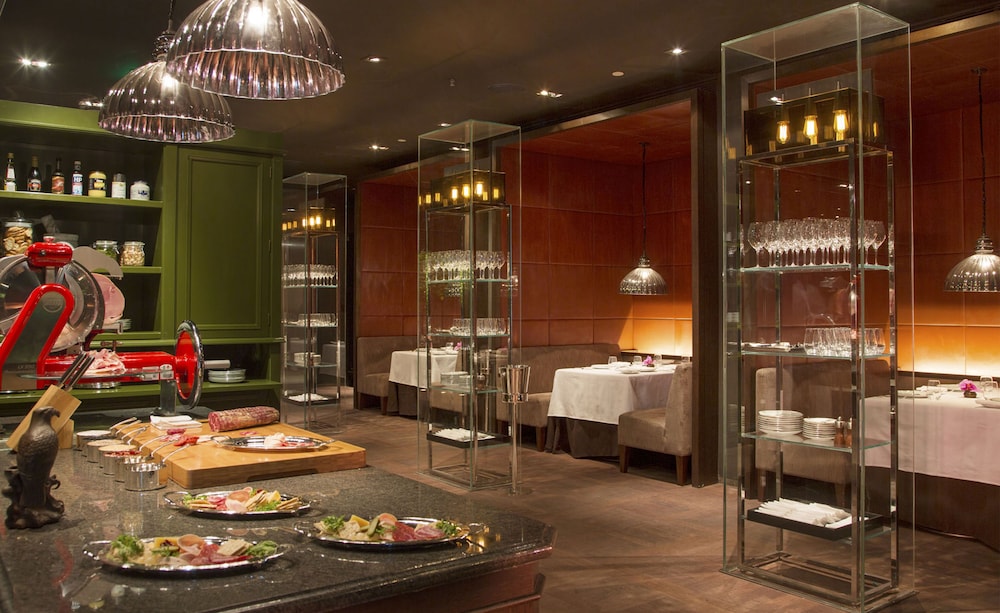 Grand Hyatt Chengdu 68/75