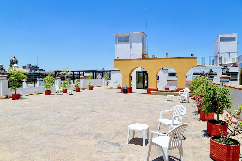 Hotel De Mendoza 56/57