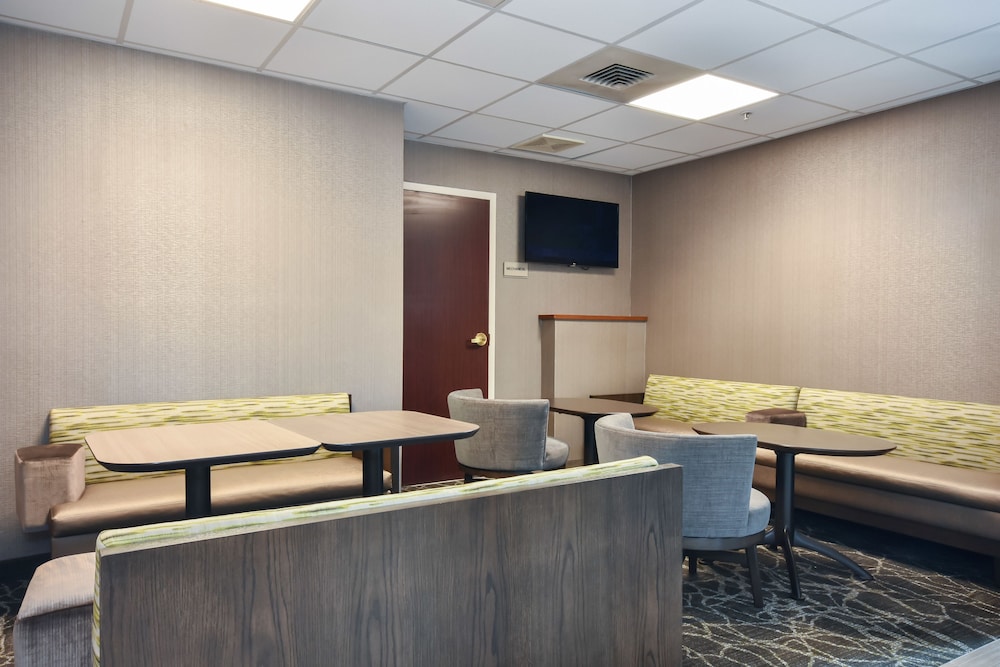 SpringHill Suites by Marriott Charlotte Concord Mills Spdwy 21/36