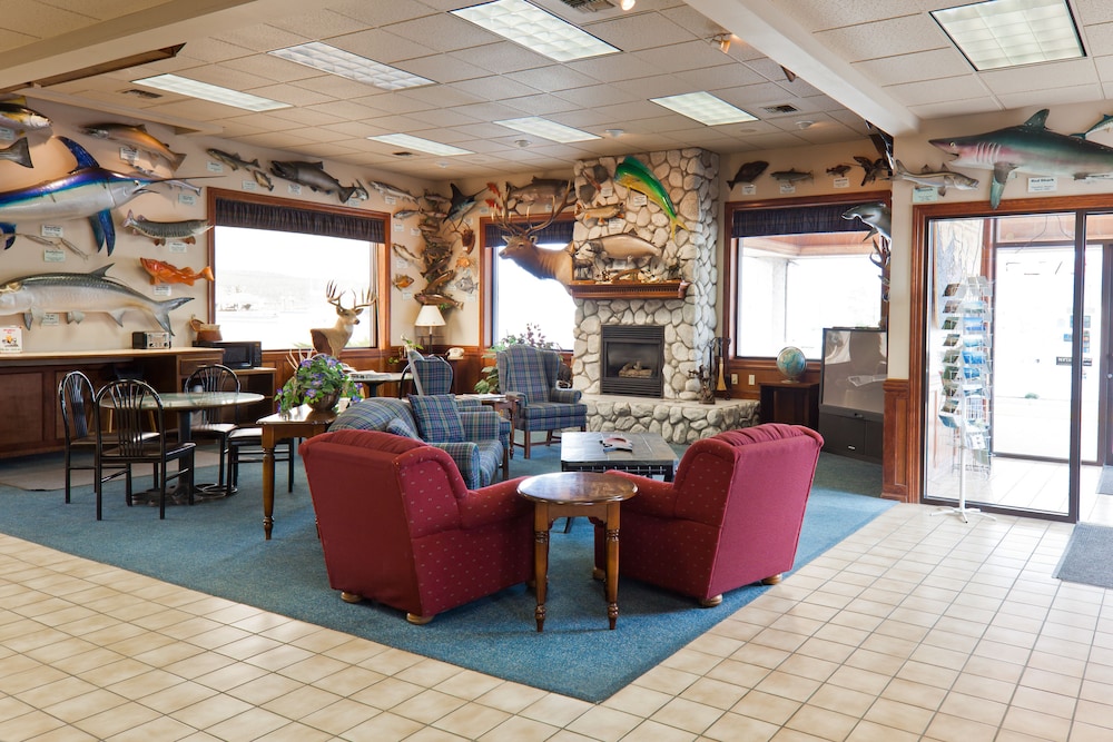 Bennys Colville Inn 19/24