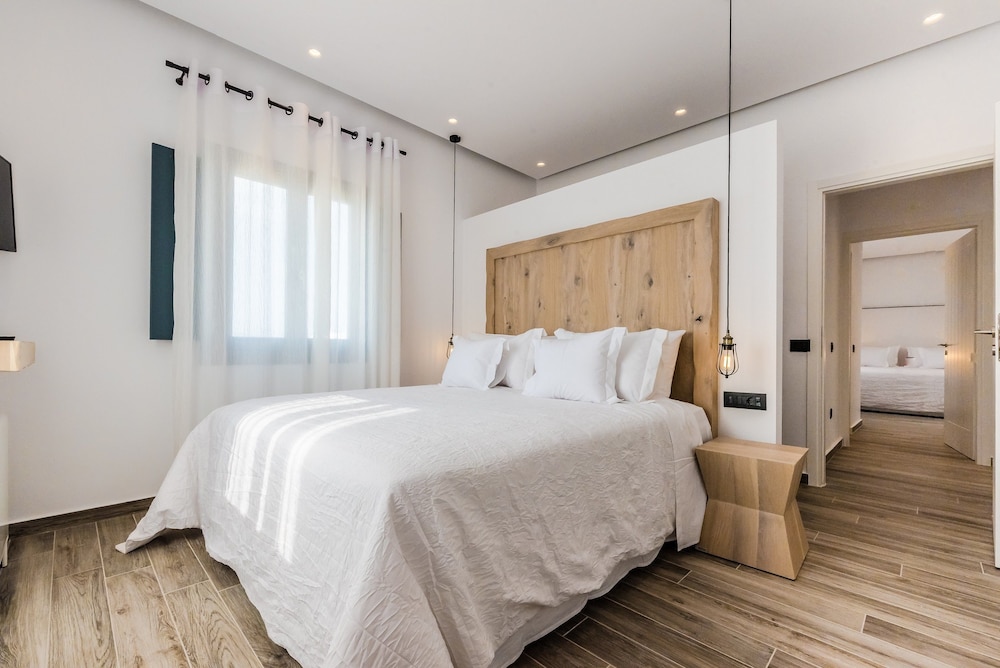 Portes Mykonos Suites And Villas 25/77
