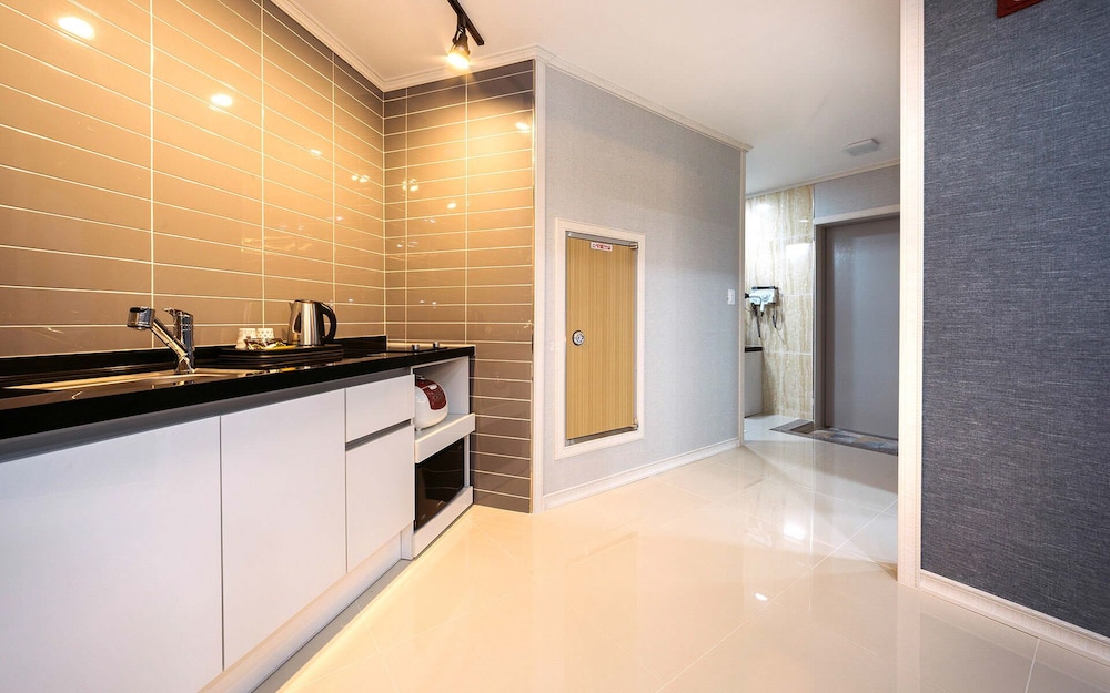 Yeosu Paradise Spa Pension 8/50