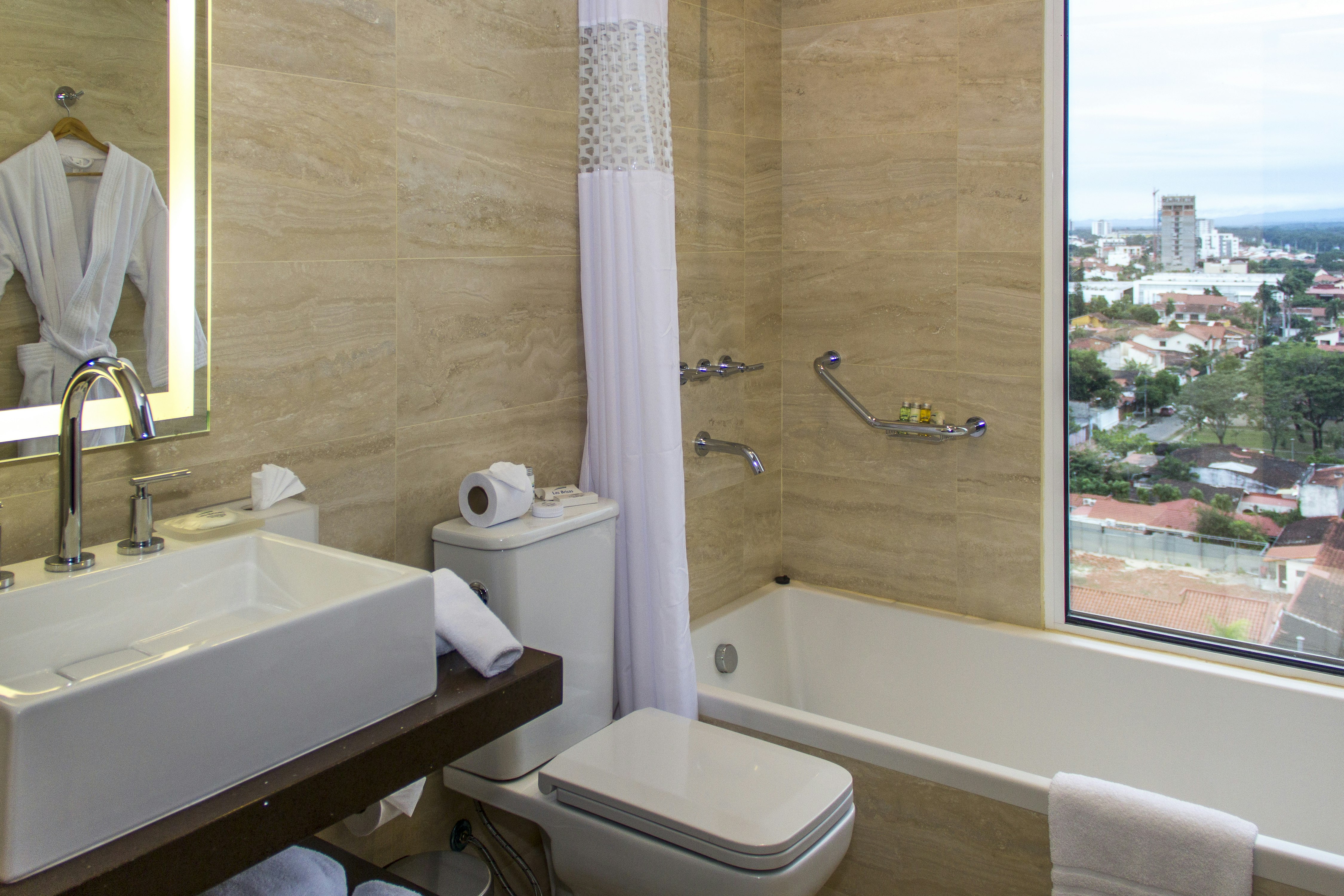Hampton By Hilton Santa Cruz Equipetrol 55/56