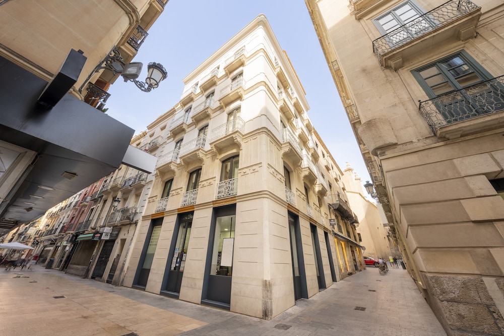 Tandem Portico Alicante Suites 4/35