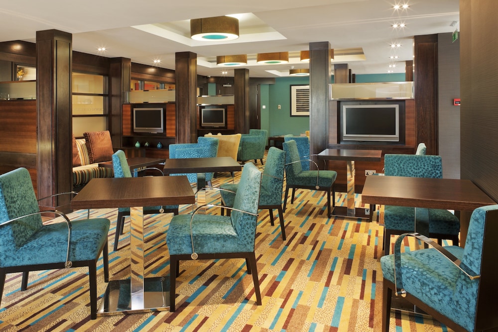 Crowne Plaza London Gatwick Airport 68/83