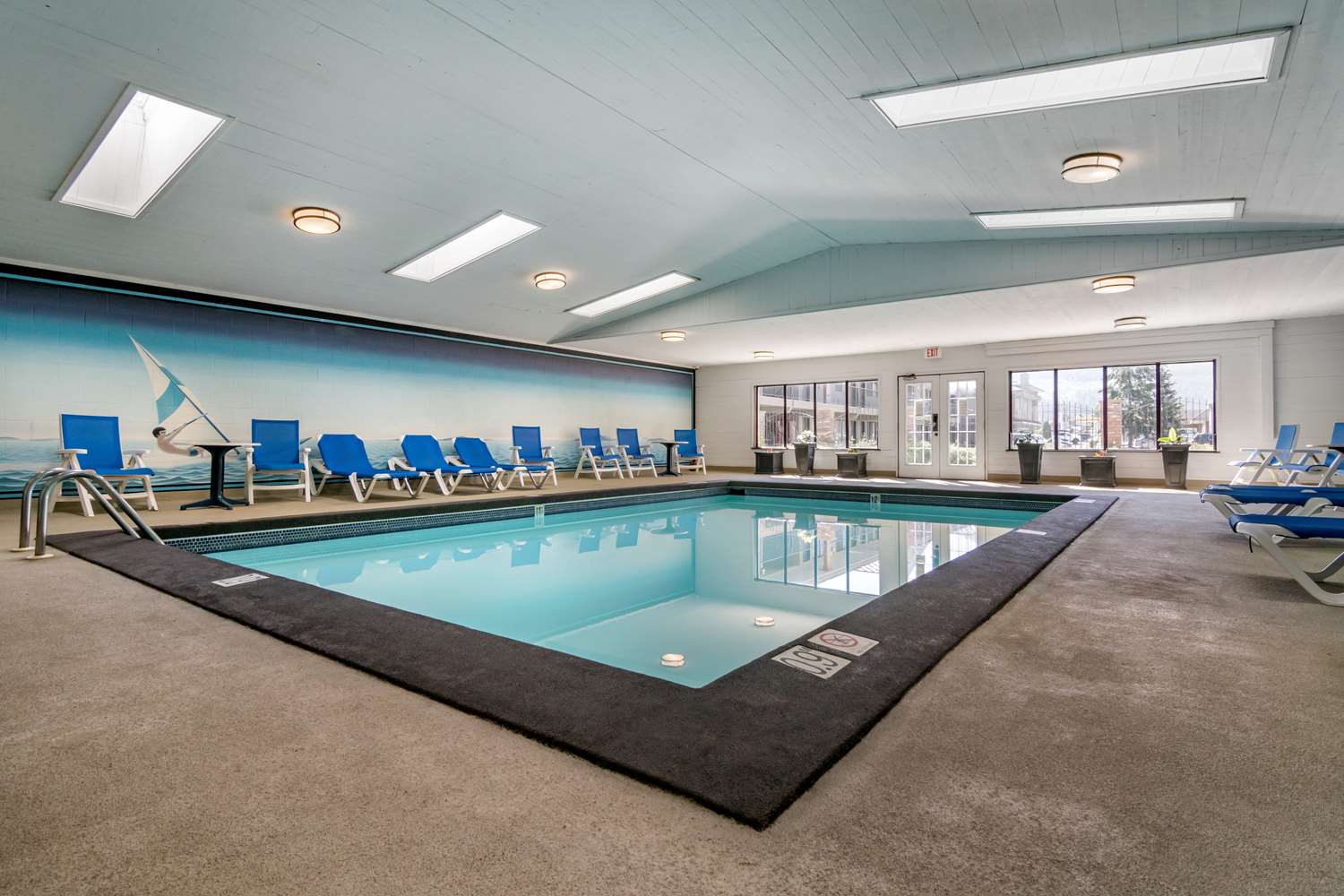 Surestay Plus Hotel By Best Western Salmon Arm 19/32