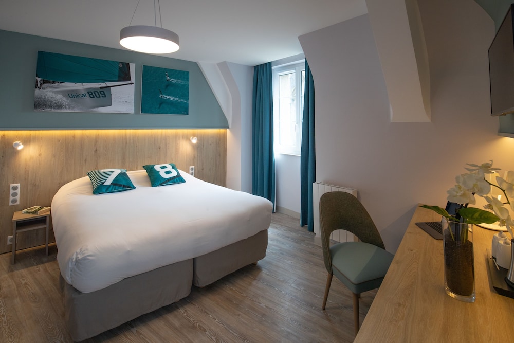 Hotel des Marins 11/50