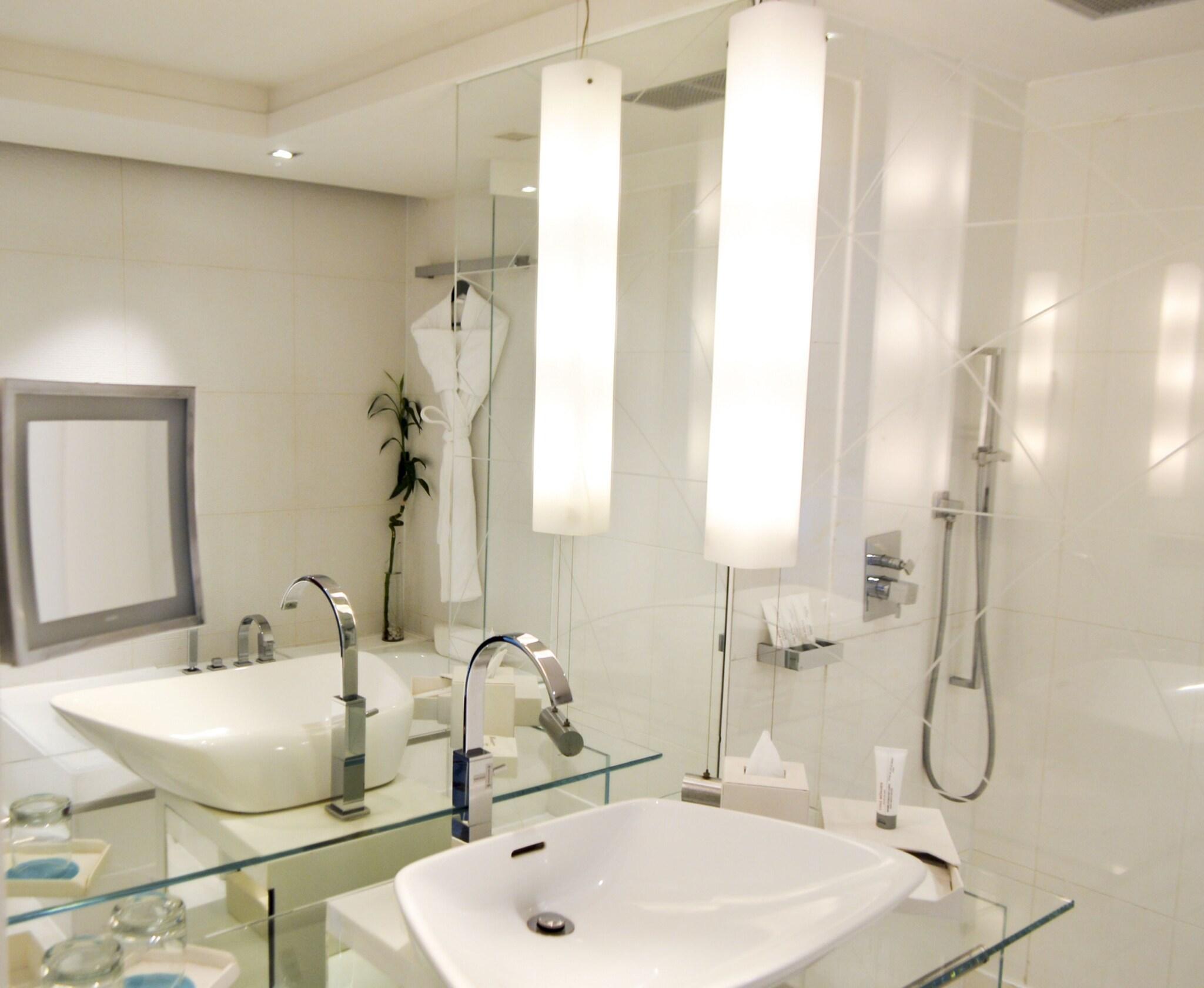 غرفة بريميير بسرير كينج، Le Meridien Gurgaon 8/10