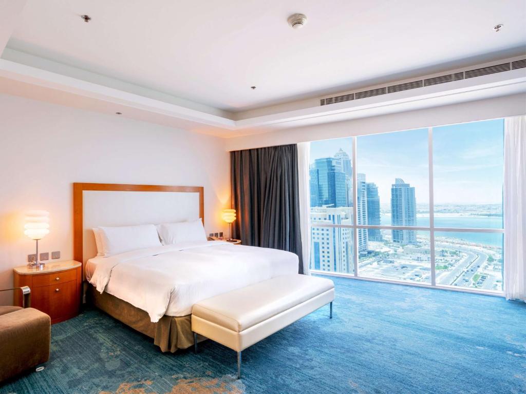 PREMIER, SUITE, SEA VIEW