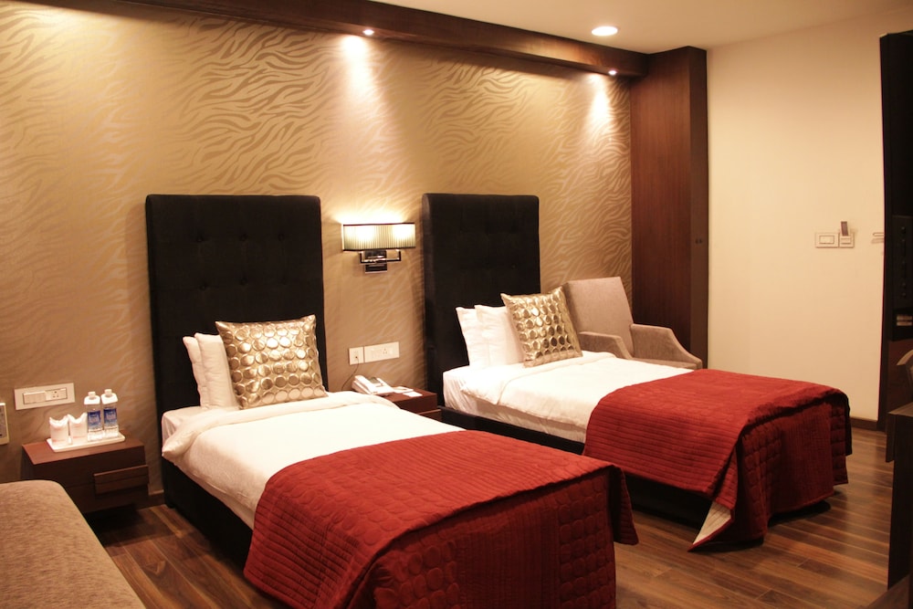 The Nanee Suites New Delhi 19/32