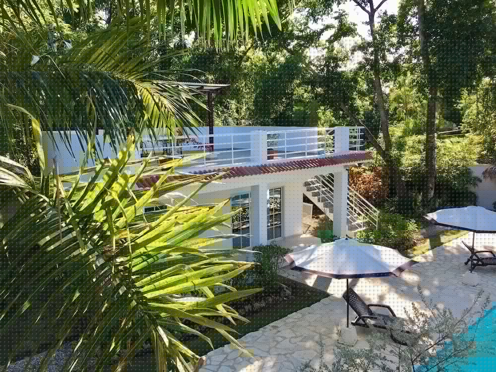 Coral Blanco Hotel 2/73