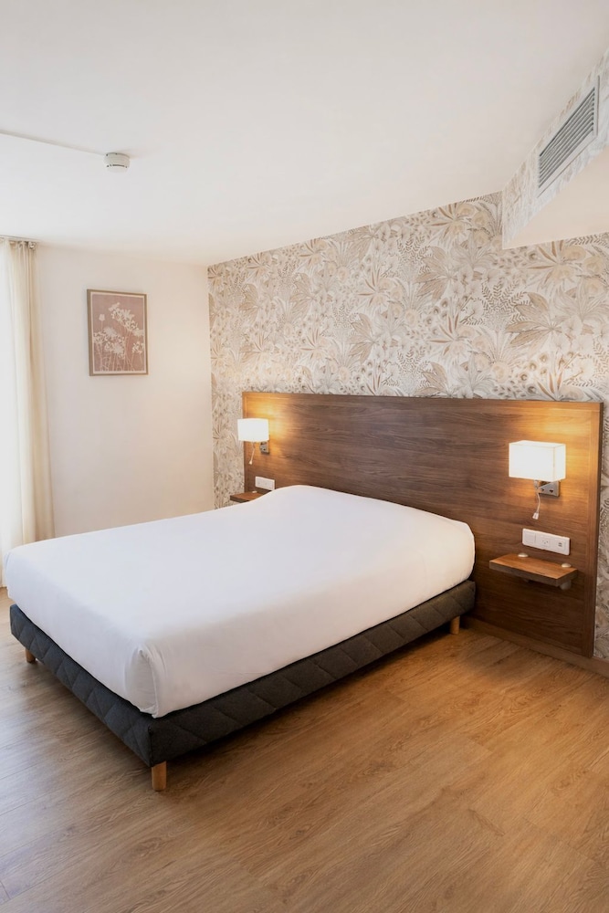 Hotel Le Relais Pau Lons 17/53