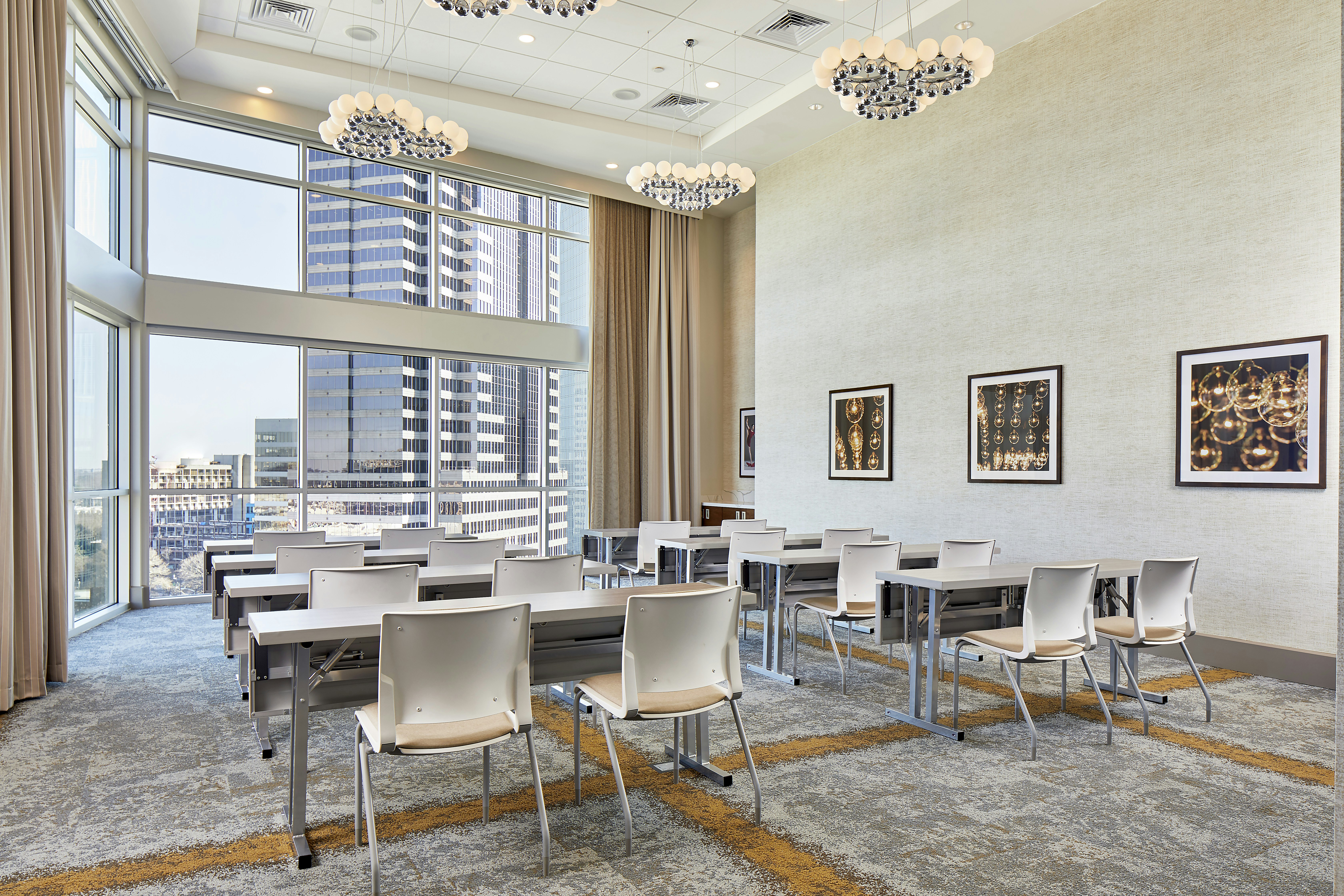 Hampton Inn and Suites Atlanta Midtown 49/53