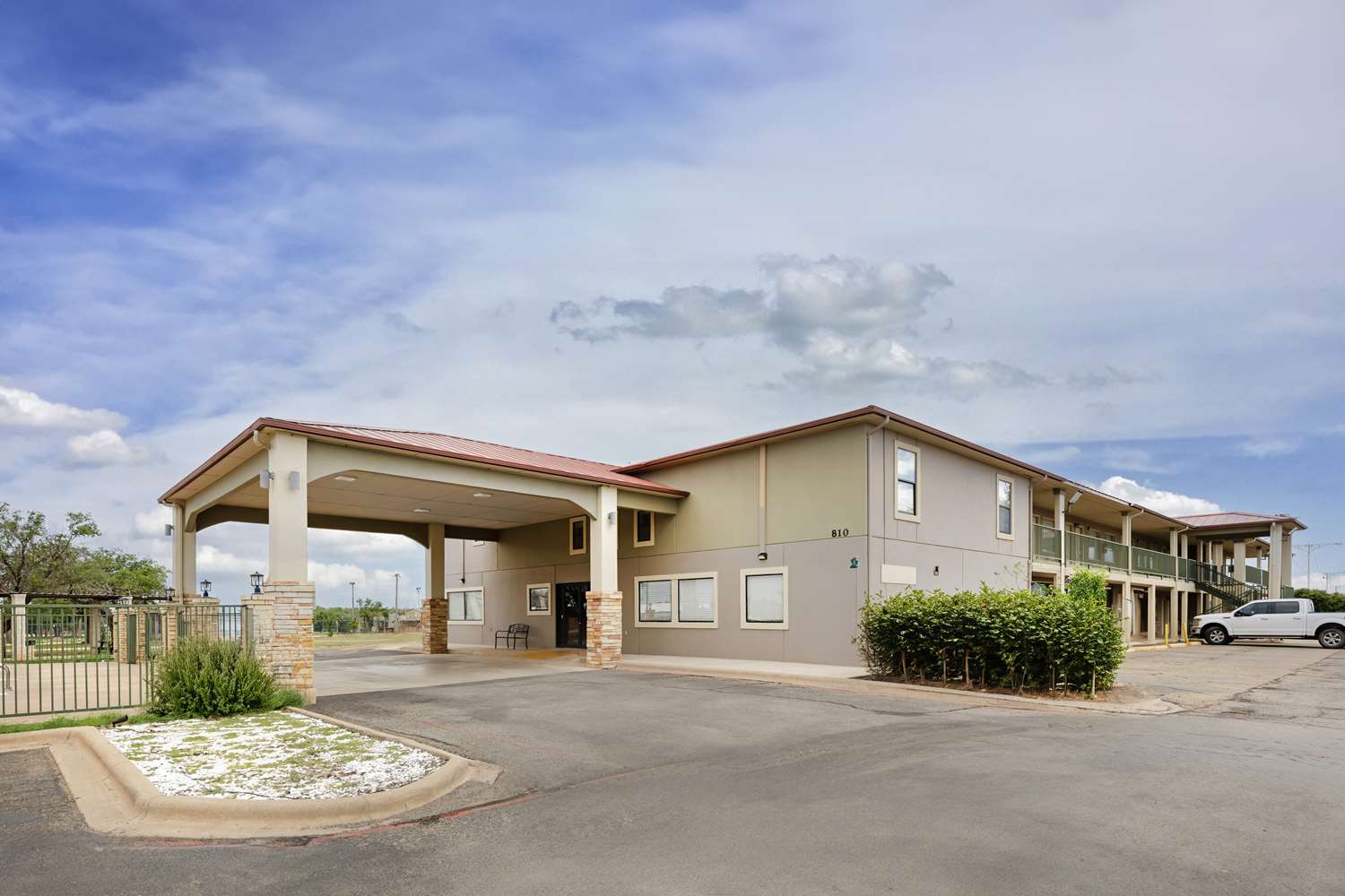 Best Western Snyder Inn 2/26