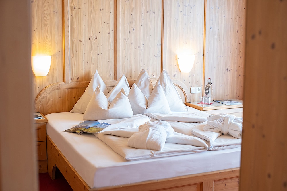 Hotel Latini 36/75