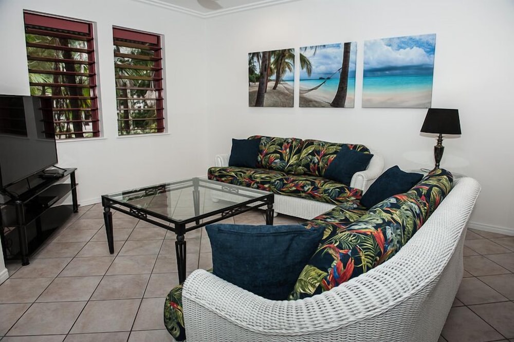 Oasis At Palm Cove 47/71