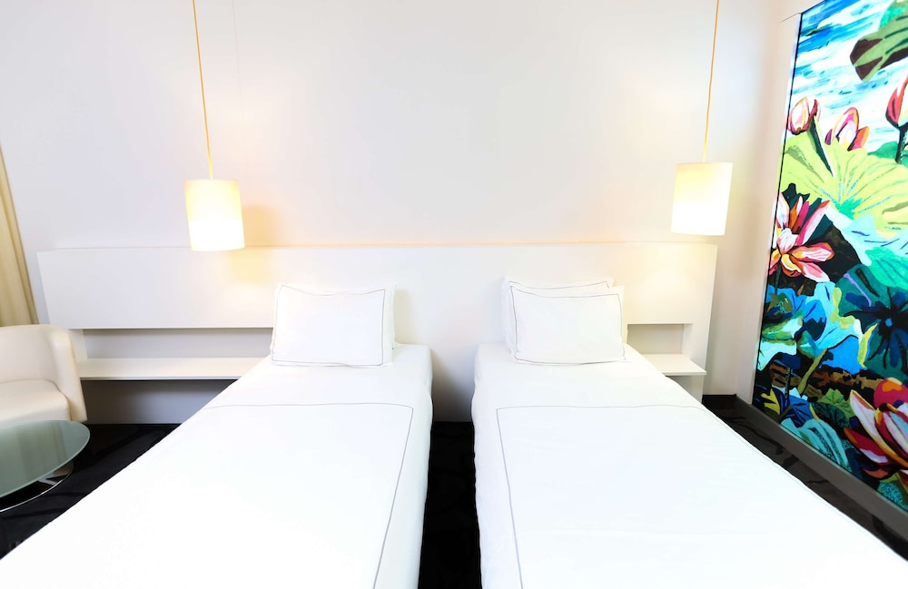 art otel Cologne powered by Radisson Hotels 15/50