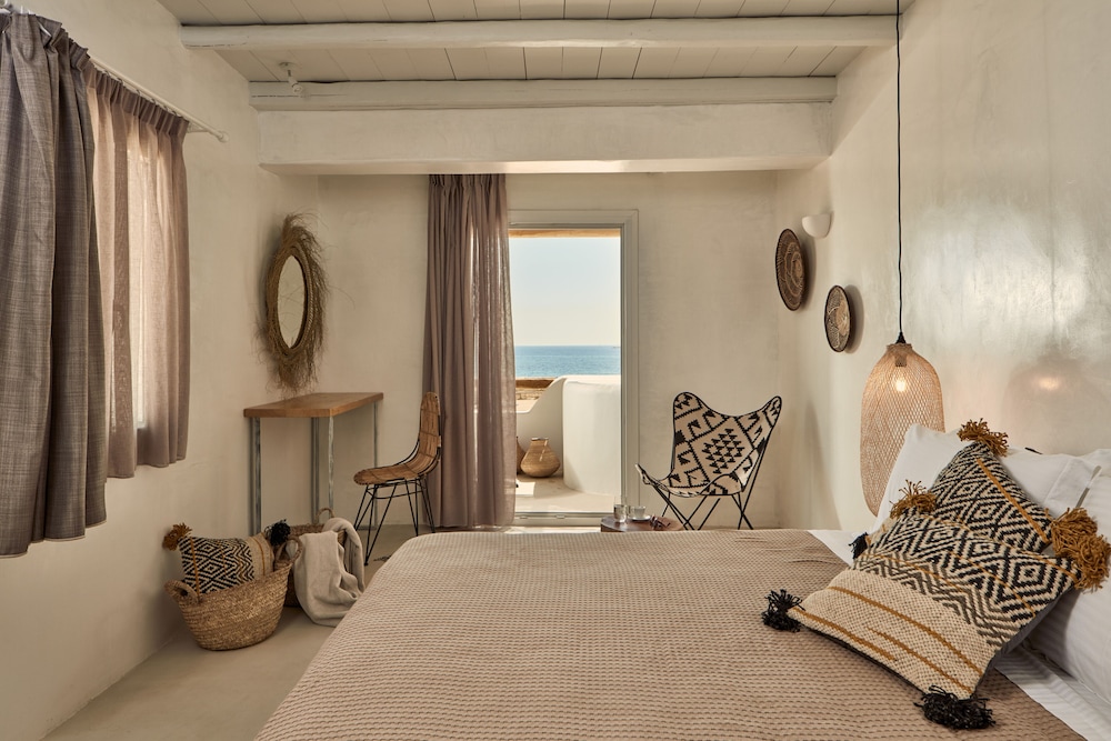 NAXIAN ON THE BEACH 5/50