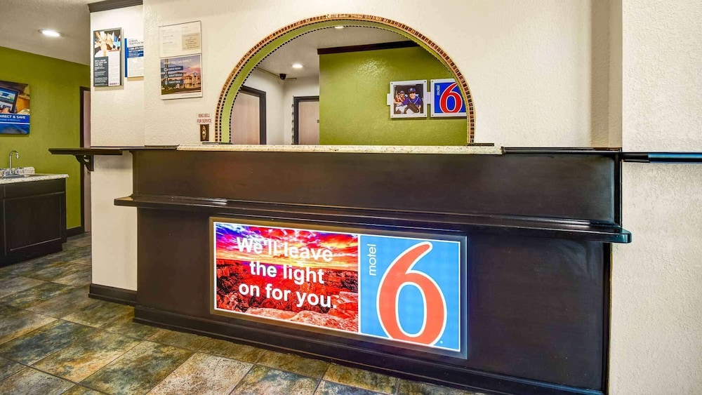 Motel 6 Lake Havasu City Lakeside 7/34