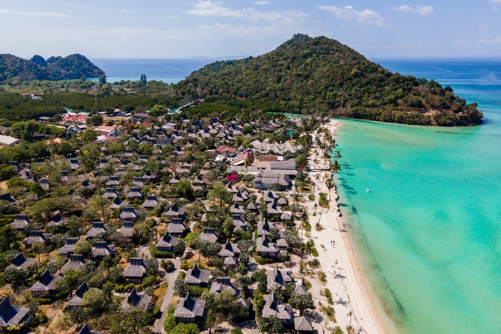 SAii Phi Phi Island Village 59/62