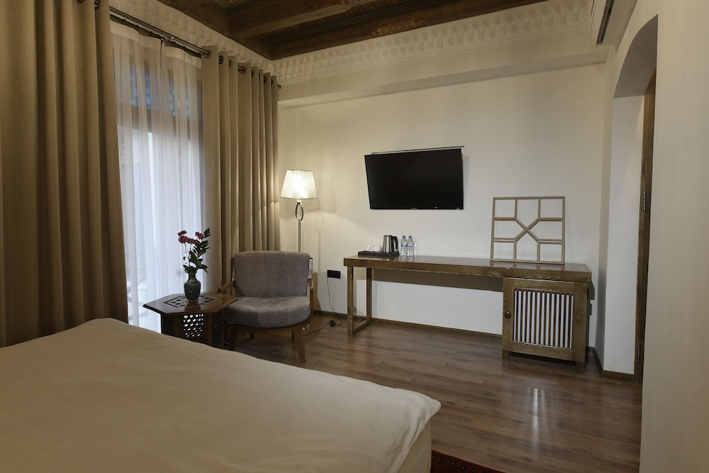 Kukaldosh Hotel 21/73